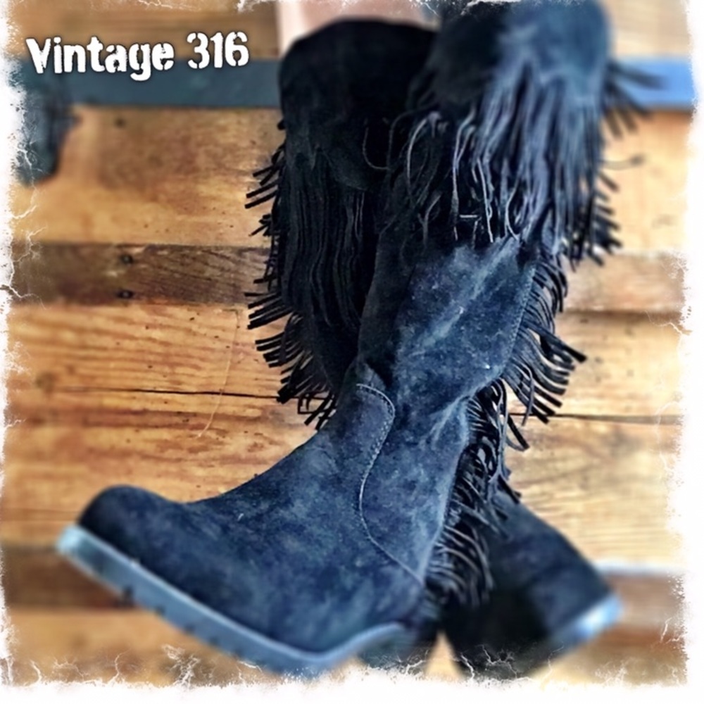 LAST PAIR ♥️ Black Fringe Boots - Fits like 5 1/2
